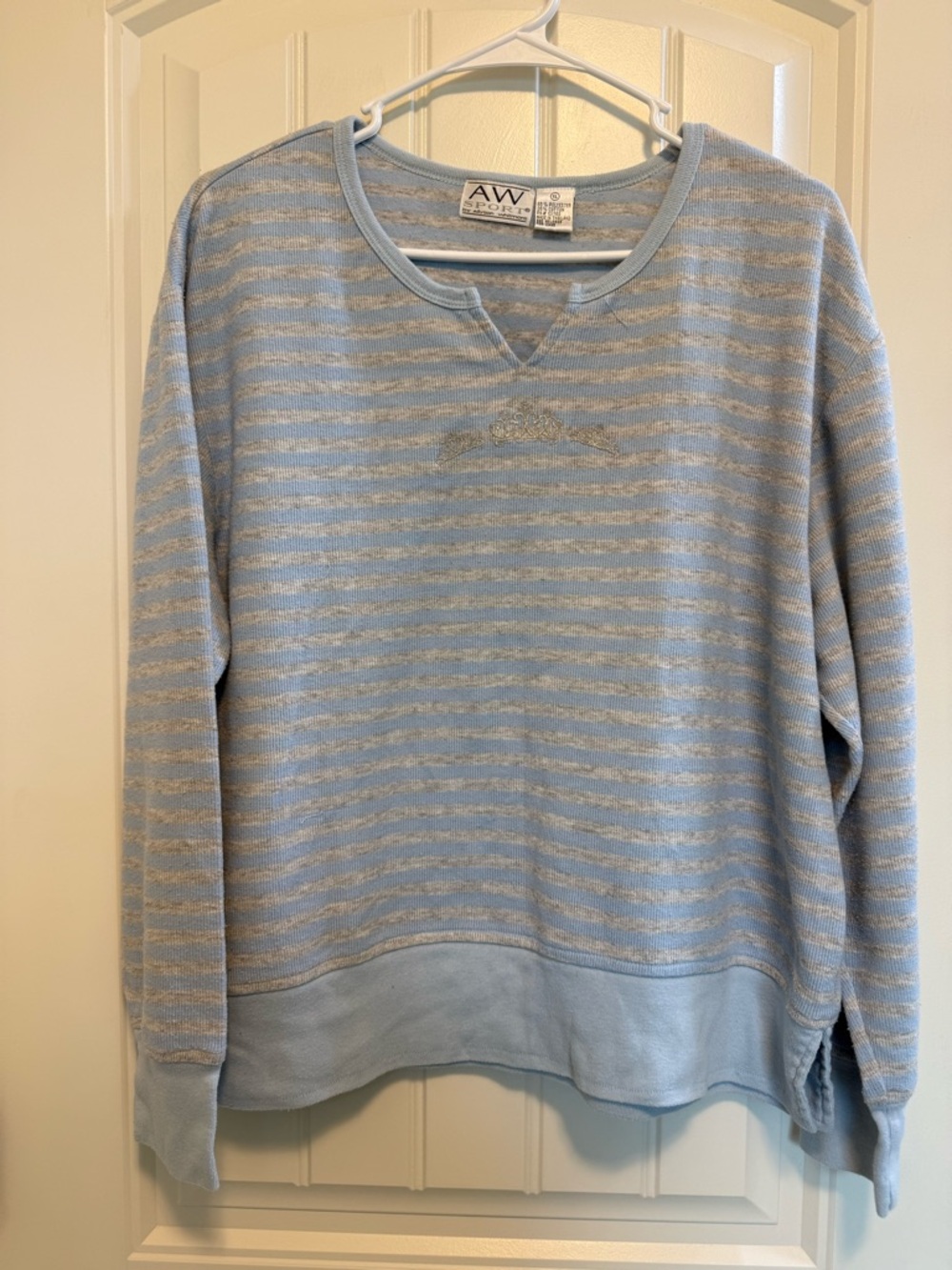 AW Allyson Whitmore Women's XL Blue & Gray Striped Long Sleeve Top Crown Graphic
